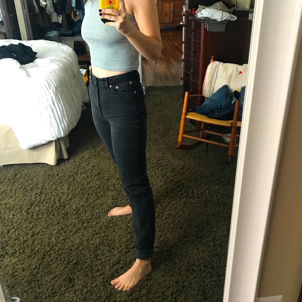Vintage Levi 512 Slim Fit, Tapered Leg, Mom Jean